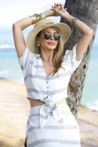 Conjunto de Saia Longa e Camisa Cropped Off White 