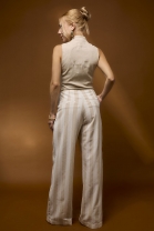 Macacão Zíper Frontal Mix de Texturas Cru