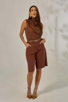 Conjunto de Bermuda e Blusa Gola Alta Marrom