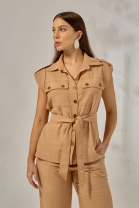 Conjunto de Calça e Colete Alongado Caramelo