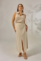 Conjunto de Saia e Blusa Gola Polo Bege