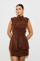 Conjunto de Saia e Colete Gola Alta Marrom