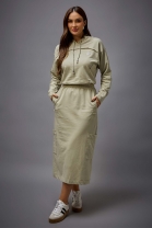 Vestido Mídi com Fenda Traseira Verde