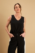 Conjunto de Calça e Blusa em Decote V Preta