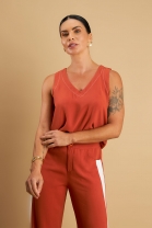 Conjunto de Calça e Blusa em Decote V Ferrugem