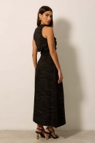 Conjunto de Saia Mídi e Blusa Preta