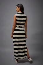 Vestido Longo Gola Alta Listrado Preto e Branco