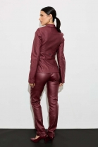 Conjunto de Calça e Jaqueta em Couro Vinho