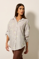 Camisa de Manga Longa Bordada Cinza