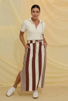 Conjunto de Saia Mídi e Blusa Polo Off White