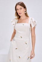 Vestido Midi com Bordado Floral e Mangas Jabô