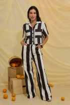 Conjunto de Calça e Camisa Listrada
