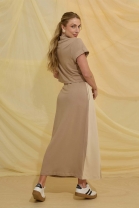 Conjunto de Saia e Blusa Cropped Marrom