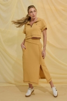 Conjunto de Saia e Blusa Gola Polo Amarela