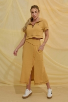 Conjunto de Saia e Blusa Gola Polo Amarela