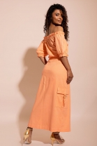 Conjunto de Saia Midi Cargo e Cropped Ombro a Ombro Laranja