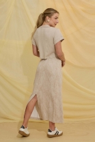 Conjunto de Saia e Cropped em Decote V Bege