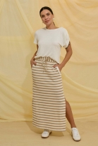 Conjunto de Saia Longa com Fenda e Blusa Caqui