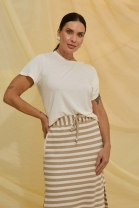 Conjunto de Saia Longa com Fenda e Blusa Caqui