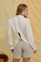 Conjunto de Short Listrado e Camisa Off White