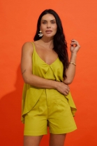 Conjunto de Short e Blusa com Decote V Verde