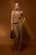 Conjunto de Calça e Colete Marrom