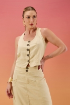 Conjunto de Saia Longa e Colete Cropped Areia