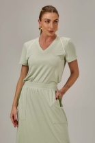 Conjunto de Saia Longa e Blusa em Decote V Verde