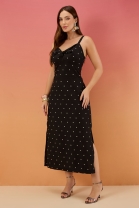 Vestido Longo com Poás Bordados Preto