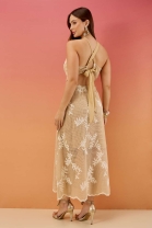 Vestido Longo com Renda Bordada Bege