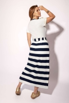 Conjunto de Saia Longa Listrada e Blusa Branca