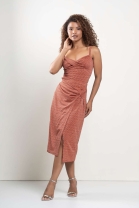 Conjunto de Saia com Fenda e Cropped Alongado Marrom