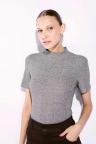 blusa Gola Alta Preta