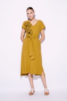 Vestido Mídi com Decote em V Mostarda