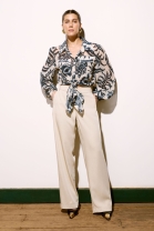 Conjunto de Calça e Camisa Transparente Estampada