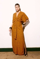 Vestido Longo com Decote em V Estampa Poá