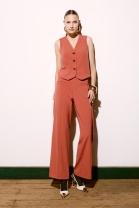 Conjunto de Calça e Colete Vermelho