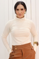 Blusa Manga Longa e Gola Alta Off White