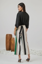 Conjunto de Calça Listrada e Blusa Preta