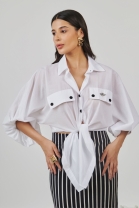 Conjunto de Saia Midi Listarda e Camisa Branca