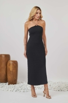 Vestido Midi Preto com Corrente Dourada