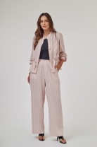 Conjunto de Calça e Camisa Risca de Giz Rosa