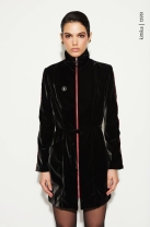 Vestido Curto com Manga Longa e Gola Alta Preto
