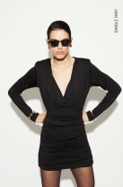 Vestido Curto com Manga Longa e Decote em V Preto