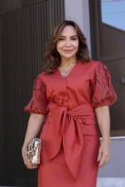 Conjunto de Saia e Blusa com Decote V Vermelho